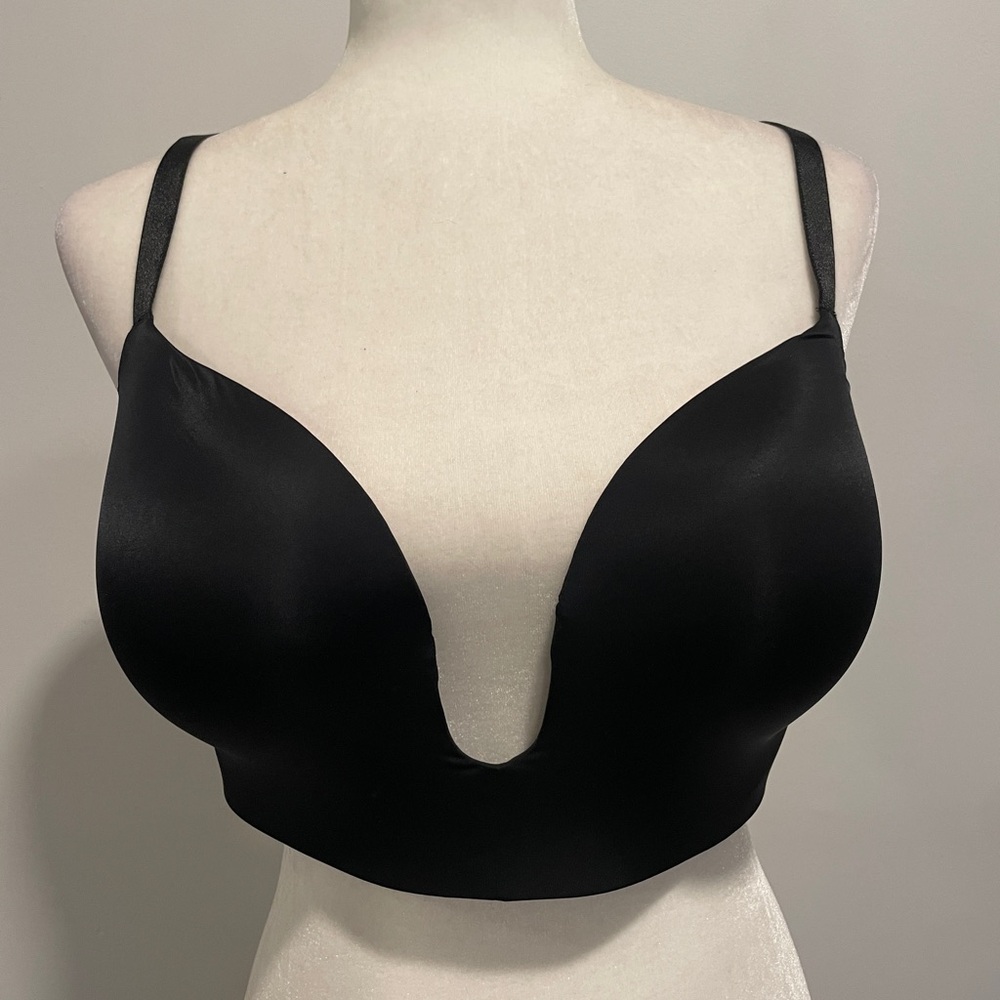 Victorias Secret Plunge Bra